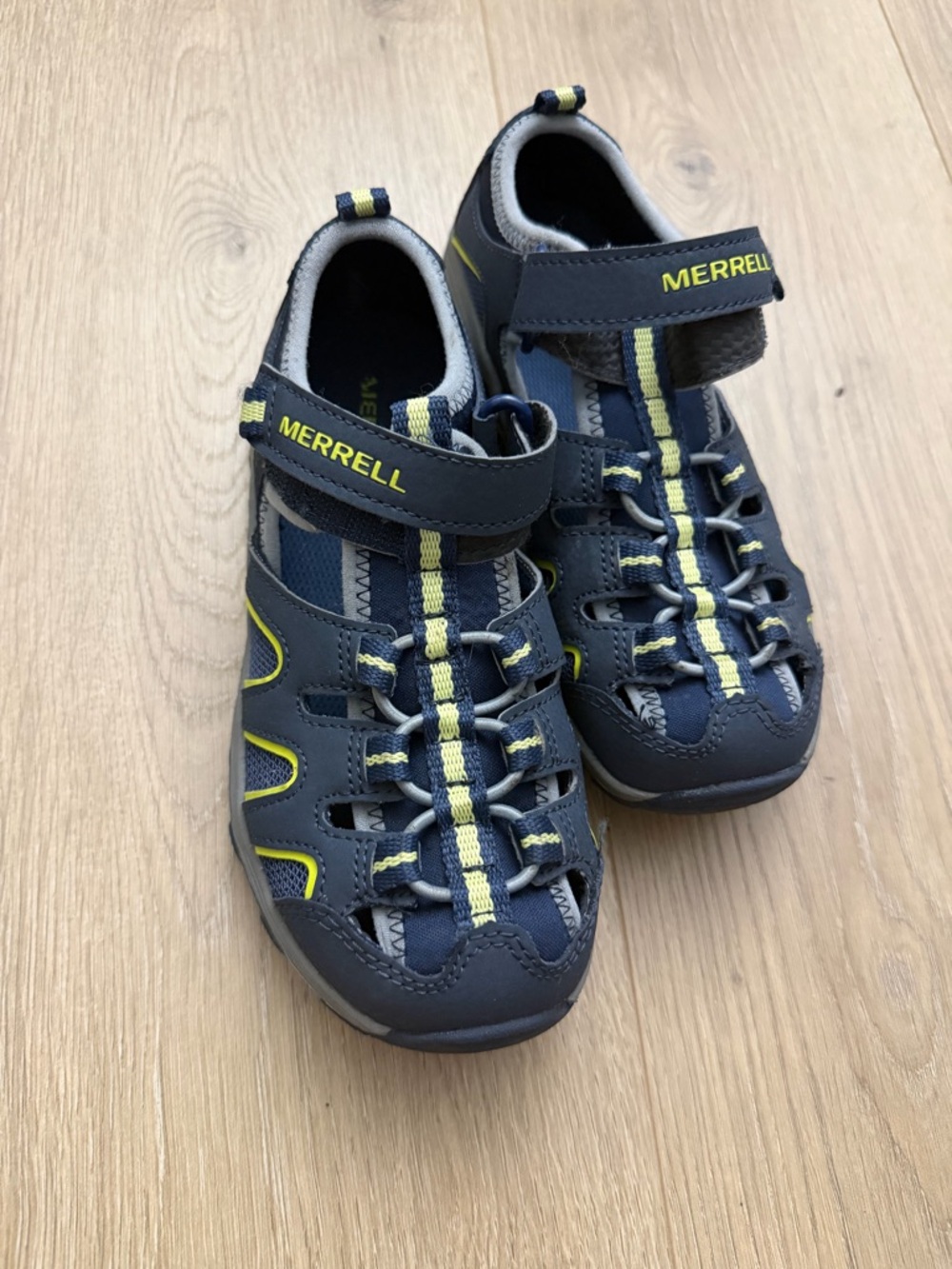 Merrell Kids' Navy and Yellow Outdoor Sandals size 1 youth